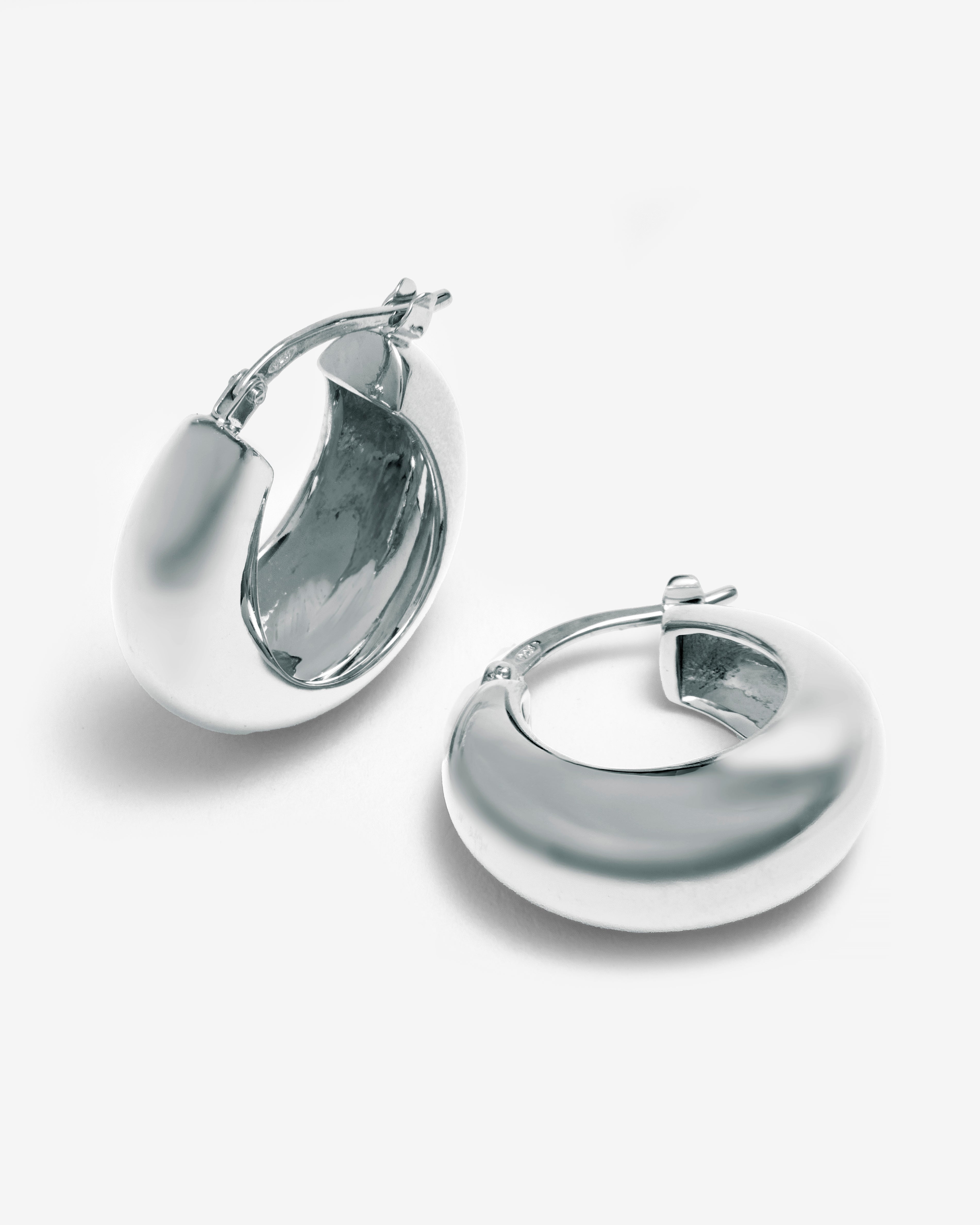 SILVER MEDIUM CHUNKY HOOP EARRINGS