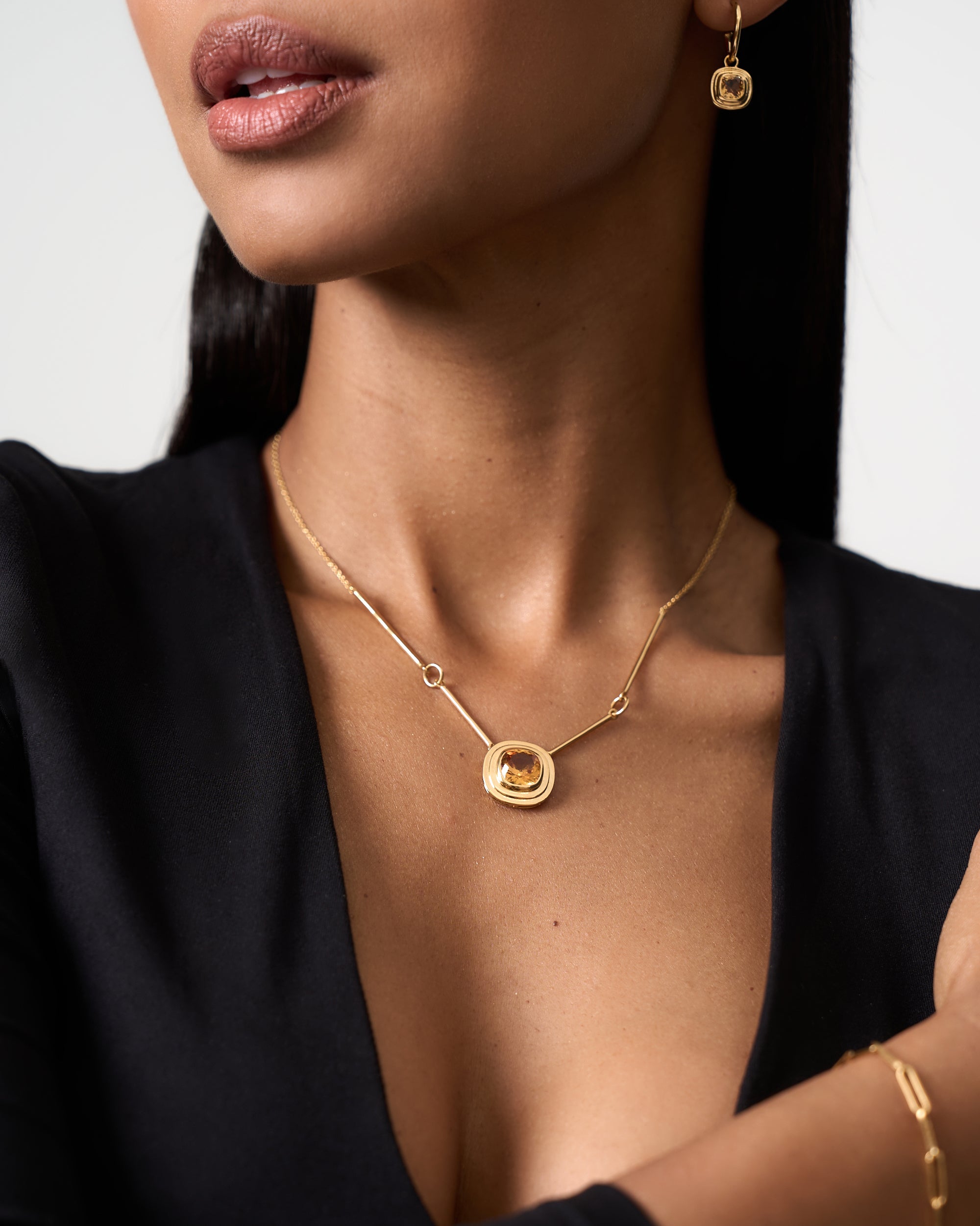 CITRINE SQUOVAL RIDGE CHAIN NECKLACE