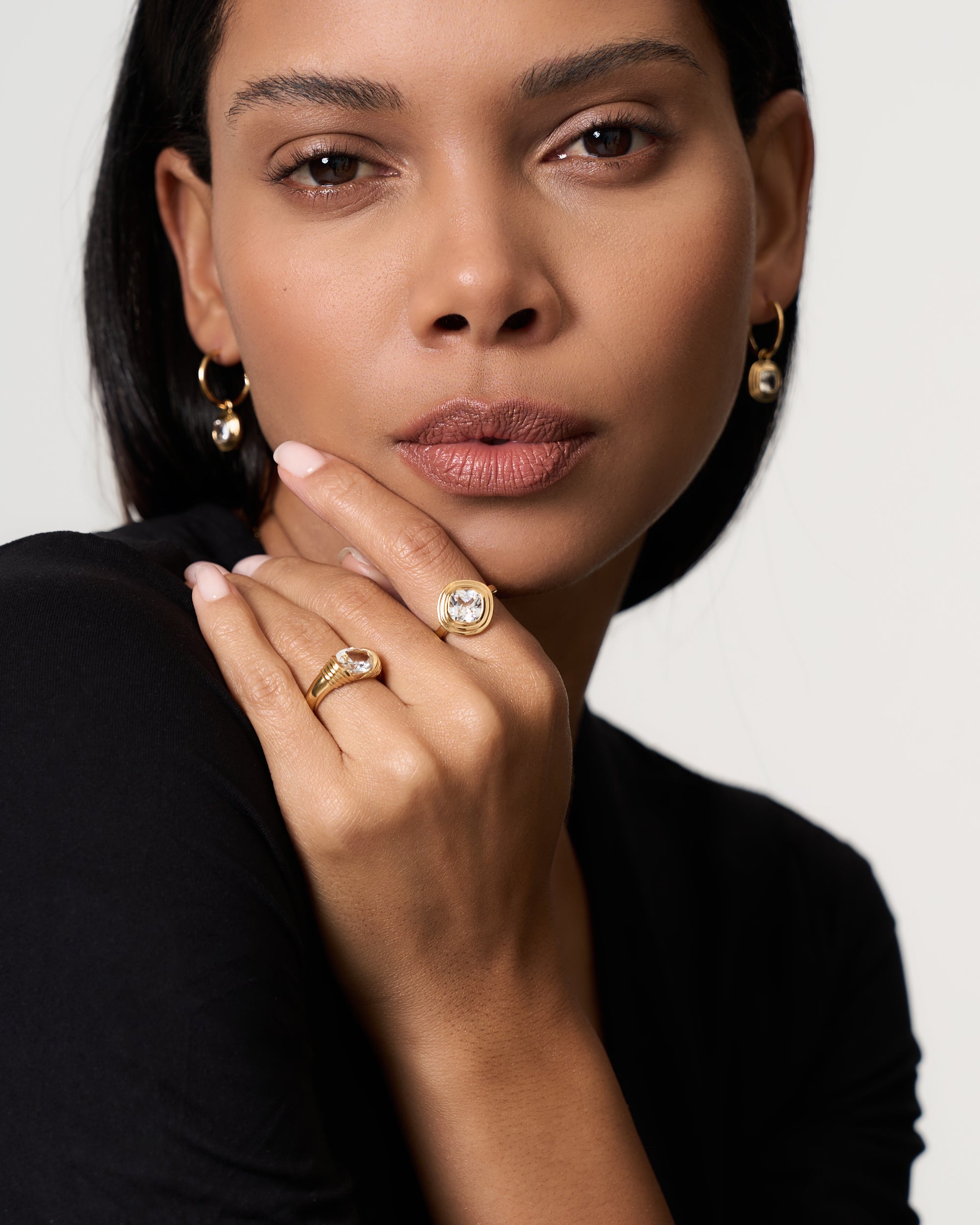 WHITE SAPPHIRE RIDGE RING