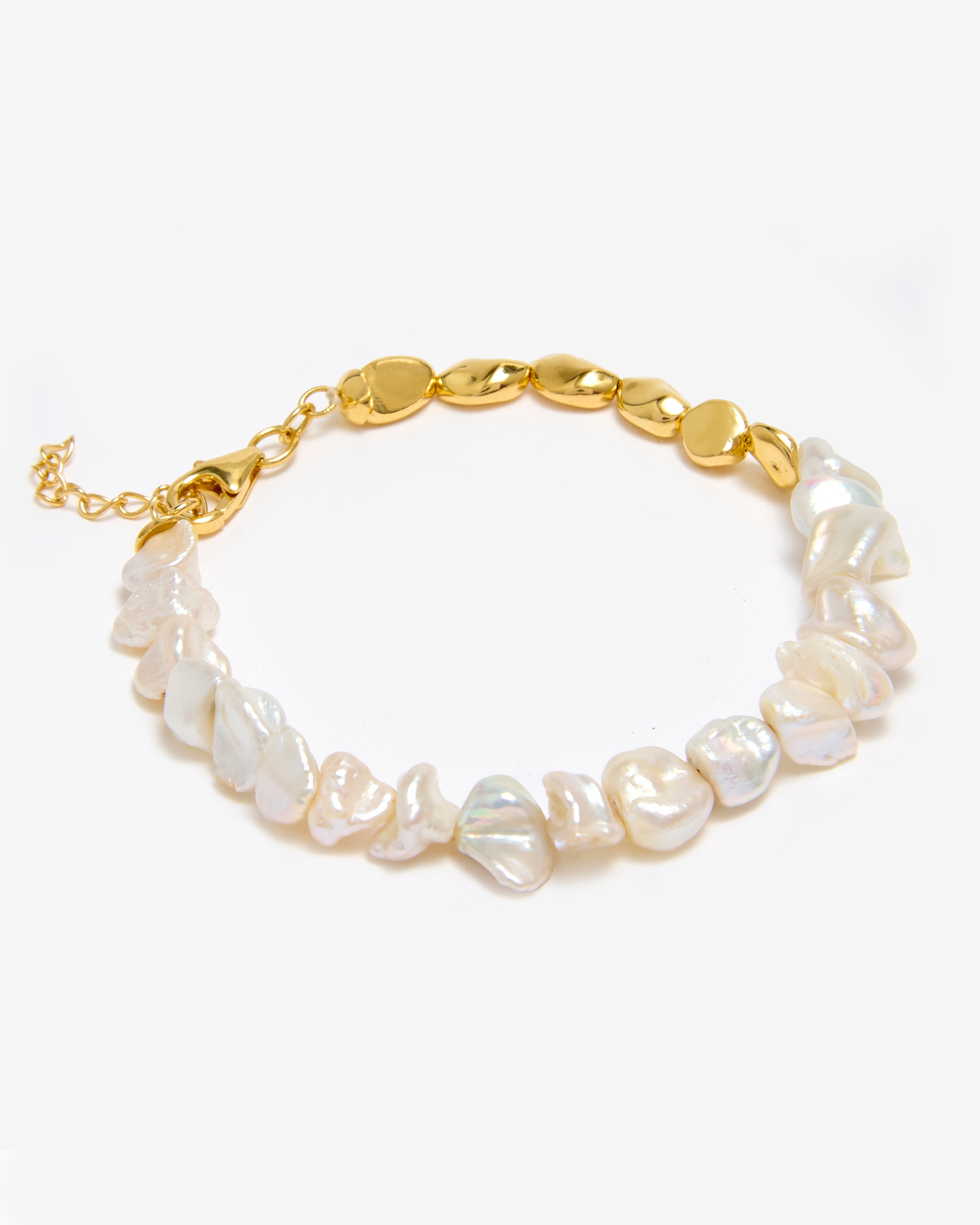 PEARL AND GOLD BRACELET