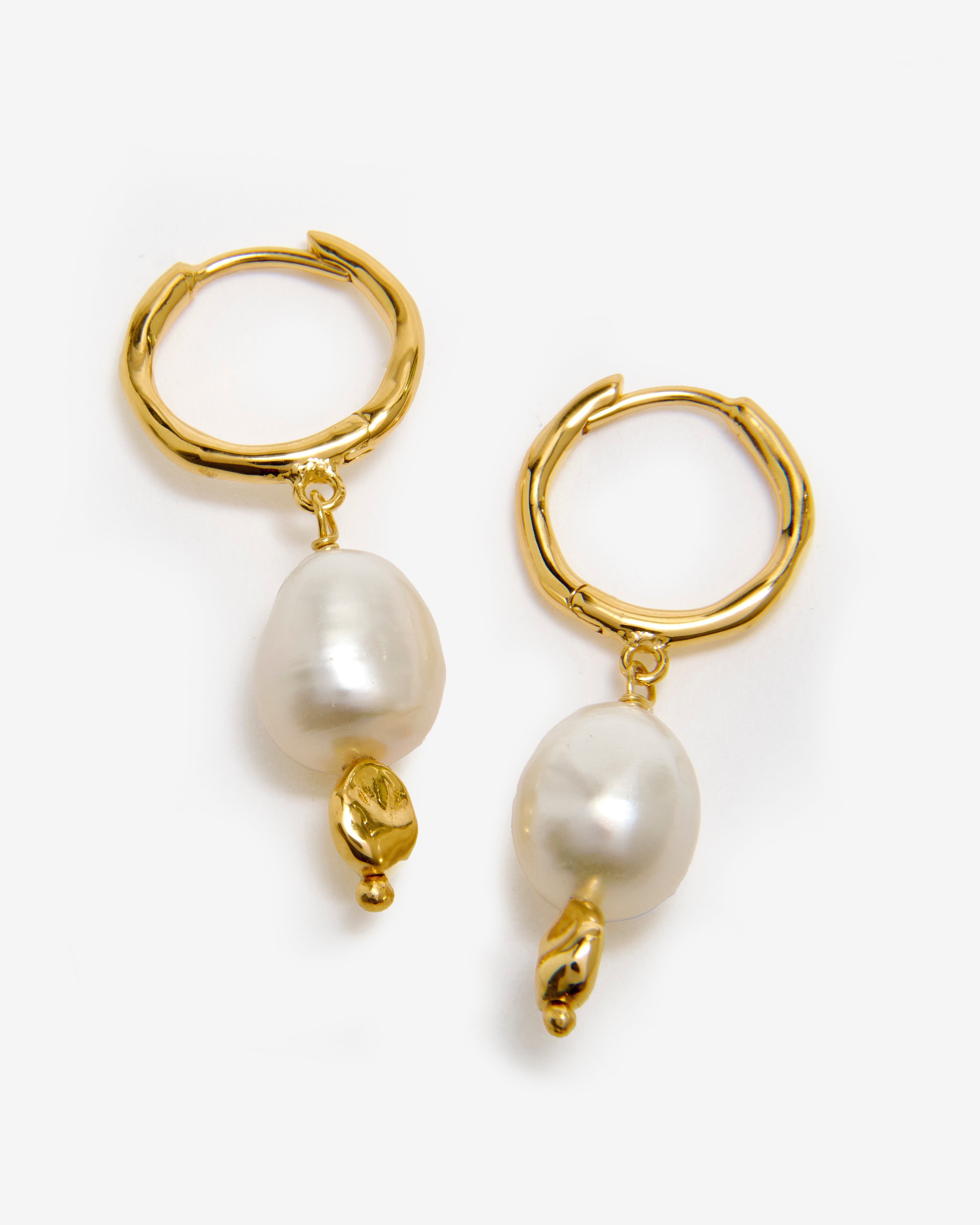 PEARL HUGGIE EARRINGS