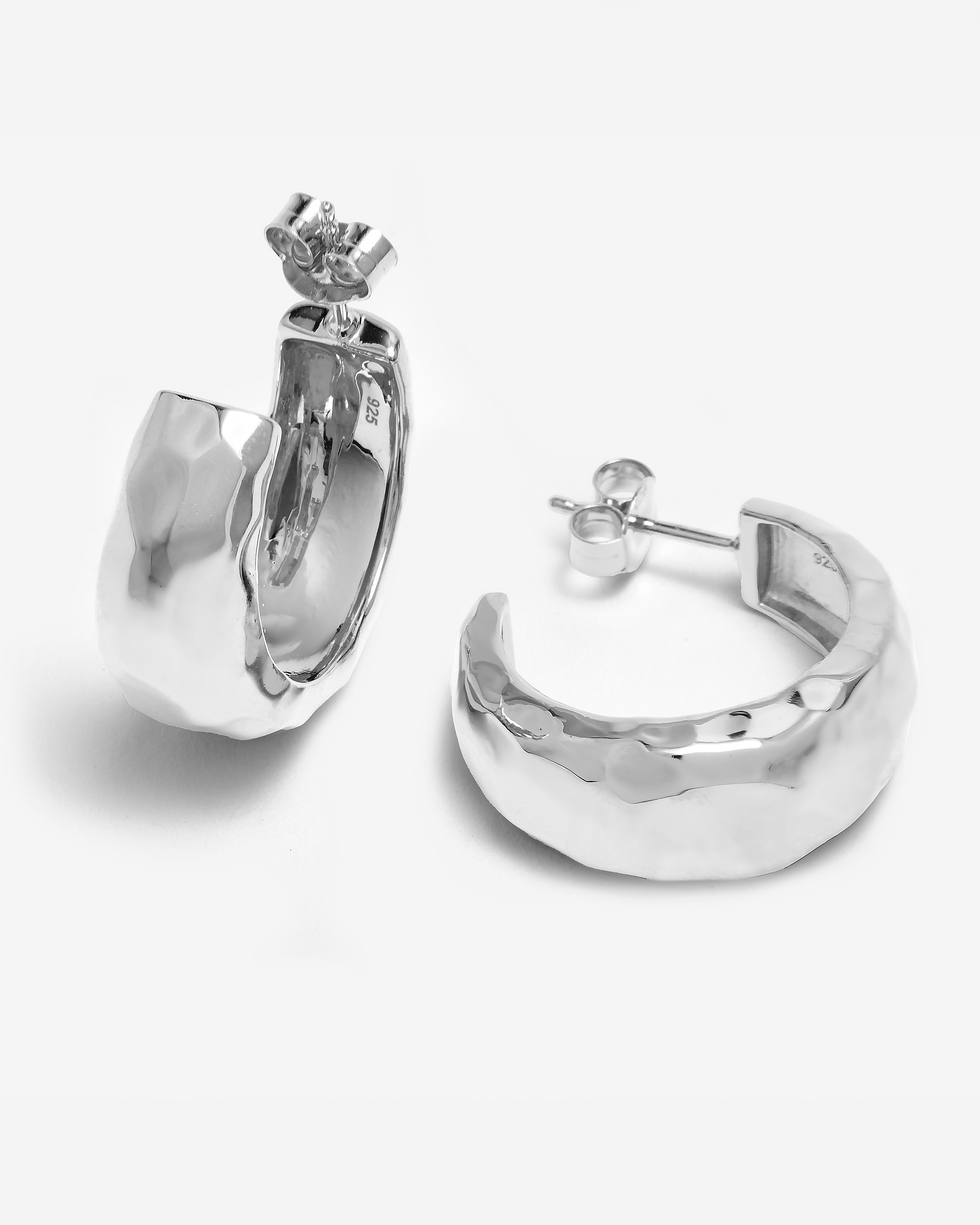 SILVER HAMMERED CHUNKY HOOP EARRINGS