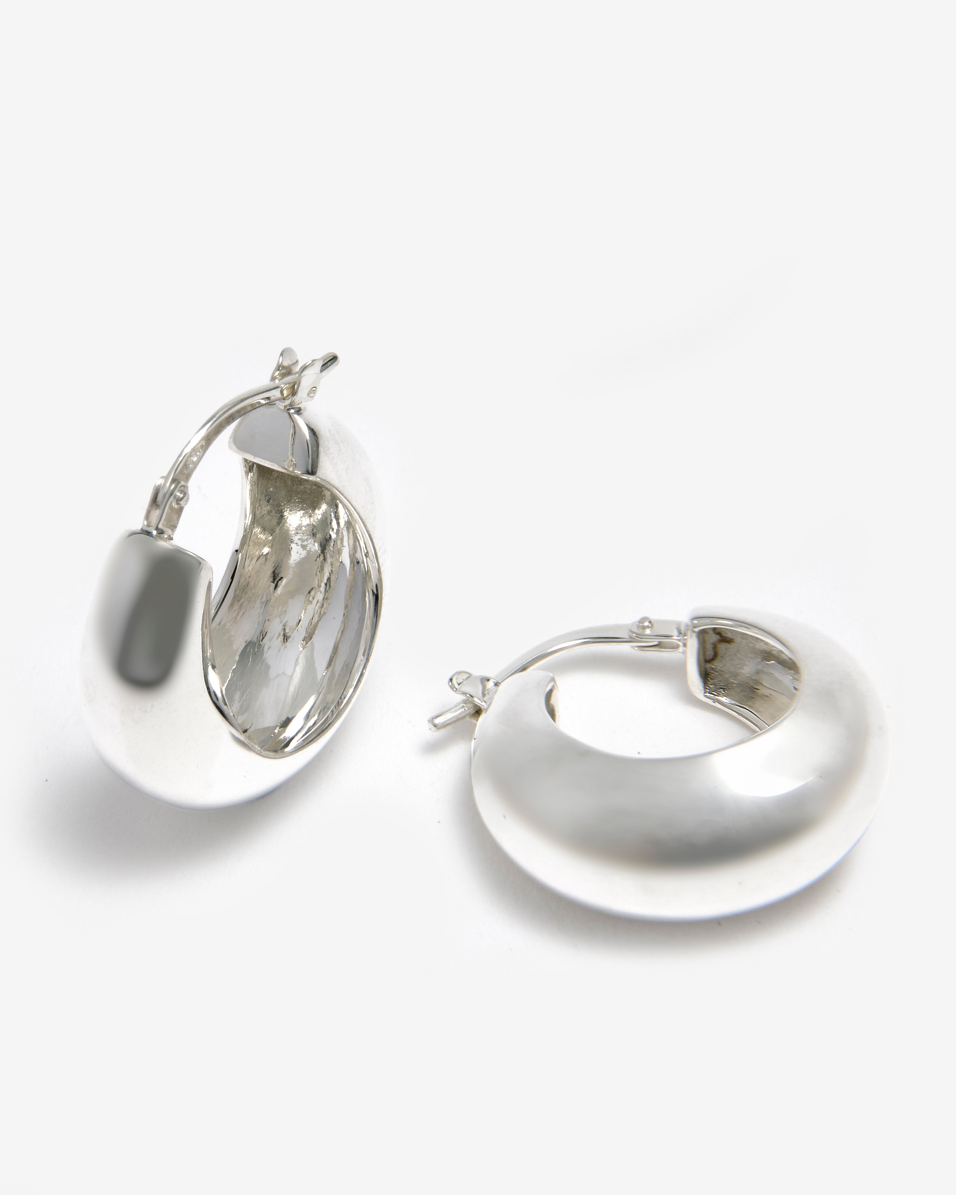 SILVER SMALL CHUNKY HOOP EARRINGS