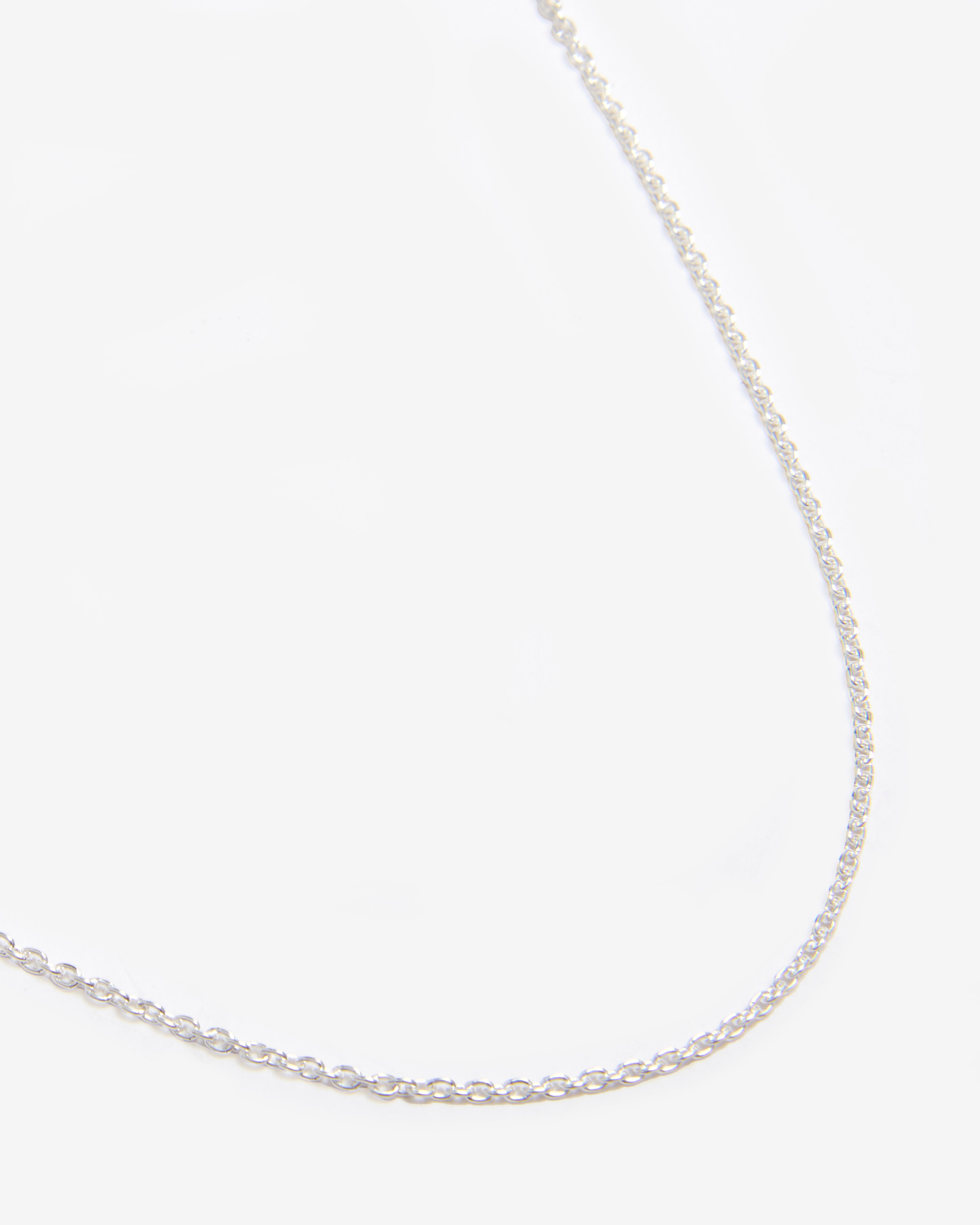 SILVER FINE CHAIN NECKLACE