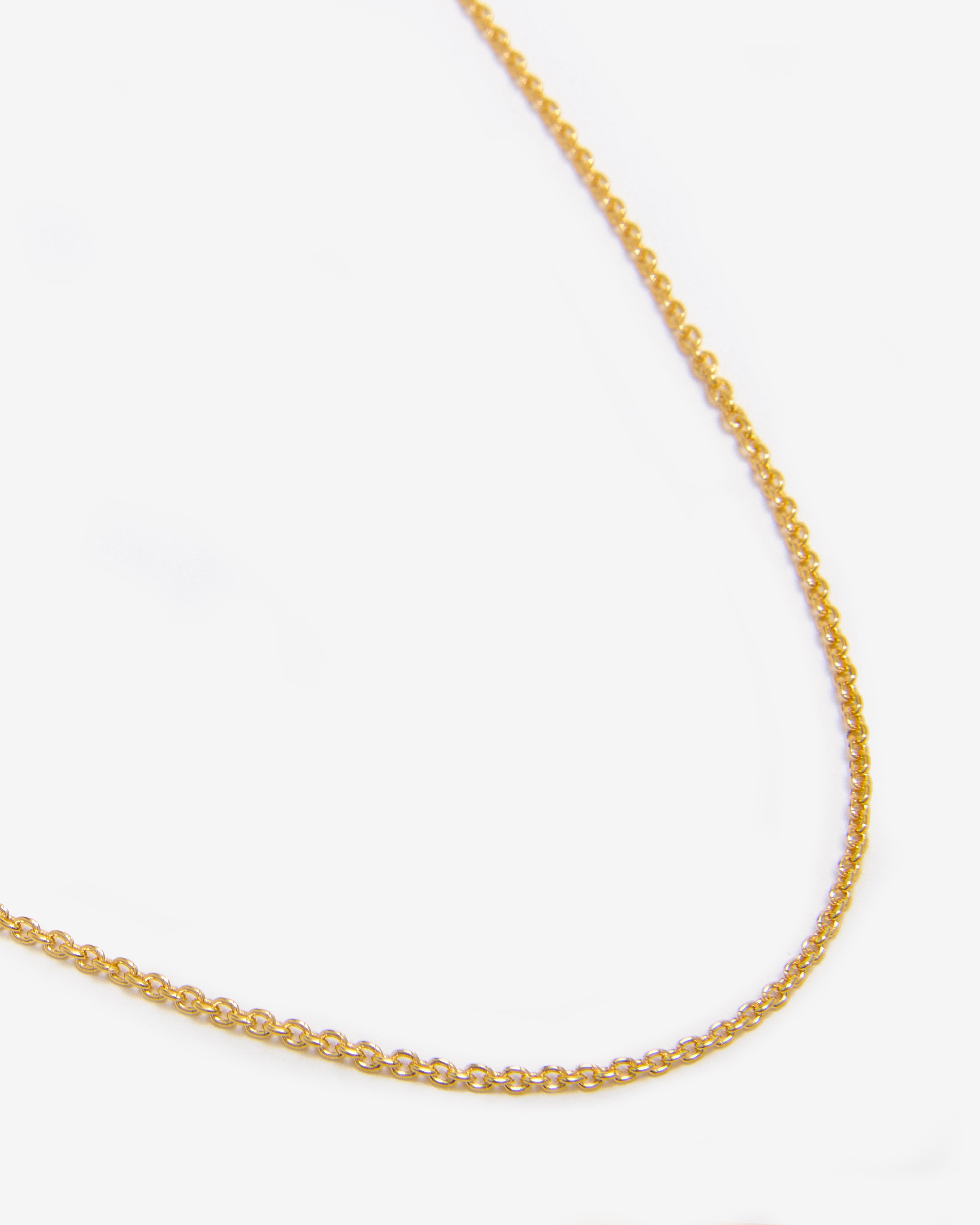 GOLD DAINTY CHAIN NECKLACE