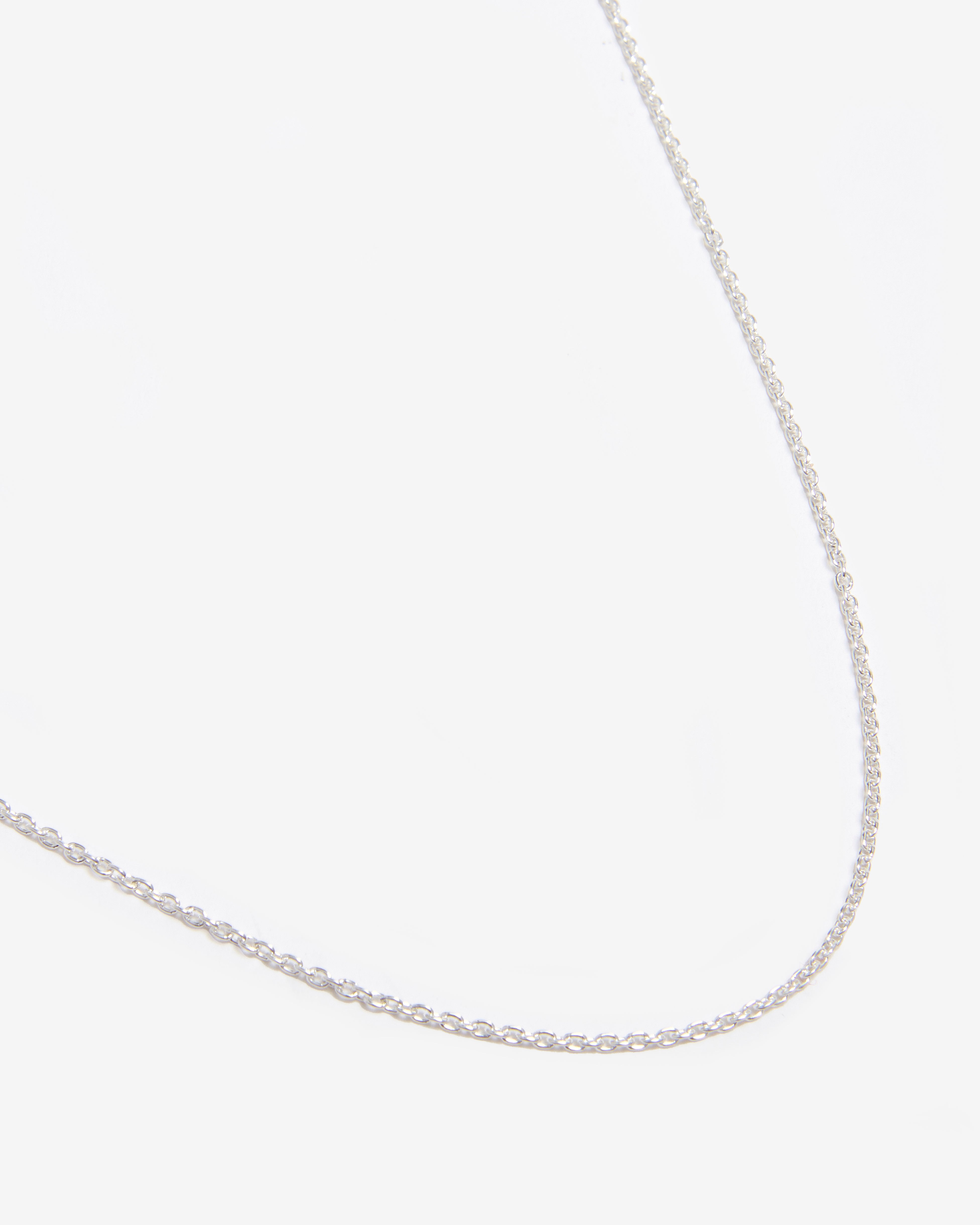 SILVER DAINTY CHAIN NECKLACE