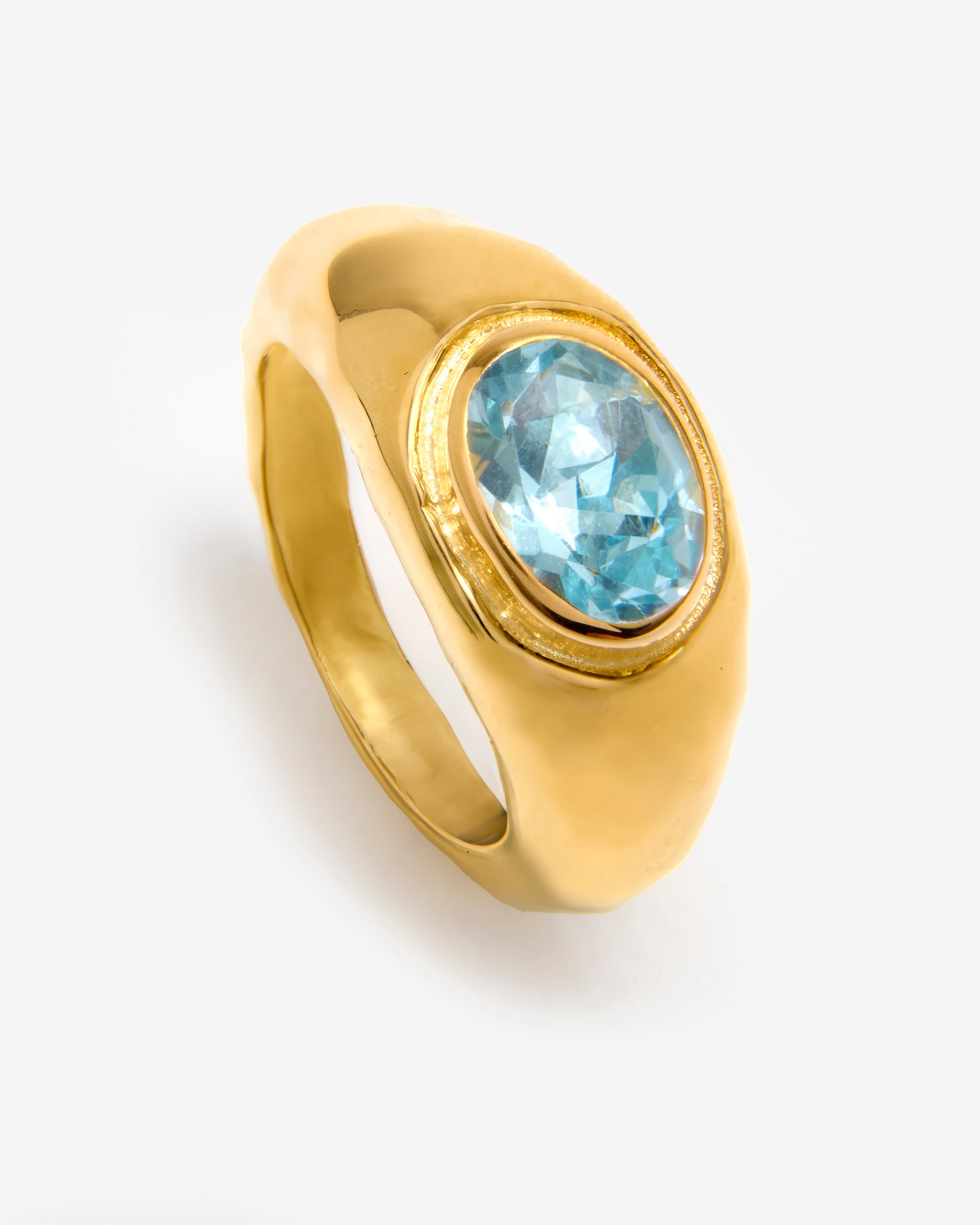 BLUE TOPAZ HAMMERED GEMSTONE RING